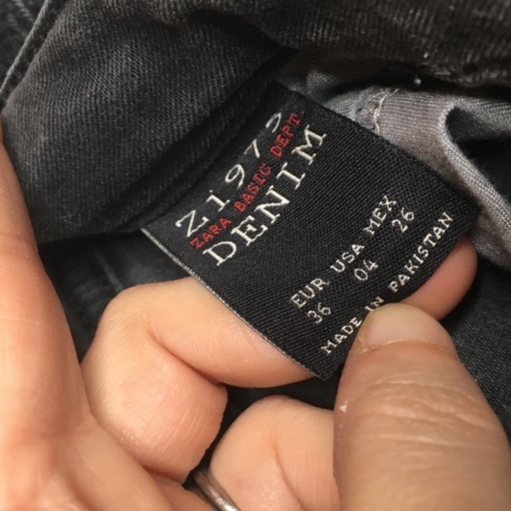 Zara Z1975 Basic Denim Black Distressed Jeans 4 - Picture 5 of 6